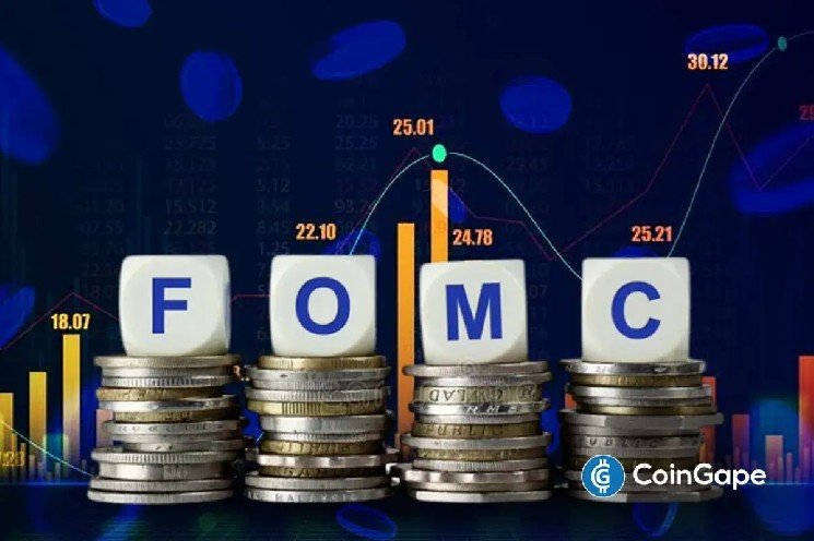 Crypto Market Awaits US FOMC Minutes as Expert Hints at Fed Rate Hike in September